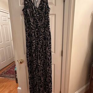 VENUS Black and White Leaf Print Jumpsuit